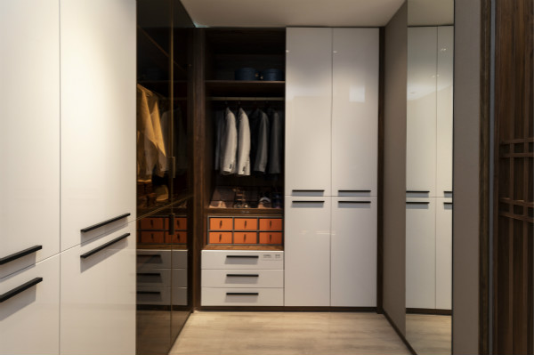 2021开定制衣柜店要了解什么?定制衣柜加盟需注意这几点 2021开定制衣柜店要了解什么?定制衣柜加盟需注意这几点