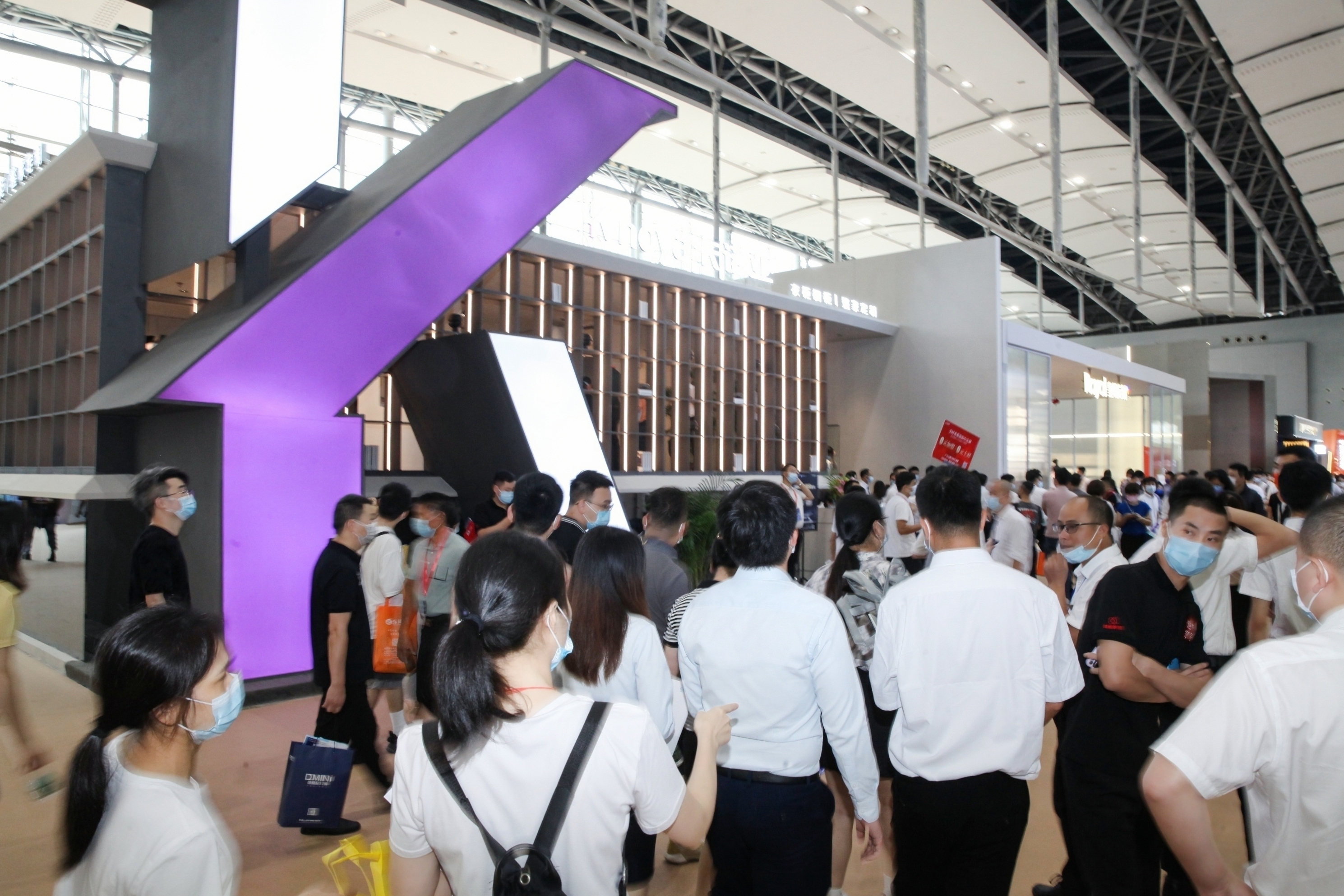 卡诺亚新一代沉浸式体验展馆惊艳中国建博会(广州) 卡诺亚新一代沉浸式体验展馆惊艳中国建博会(广州)