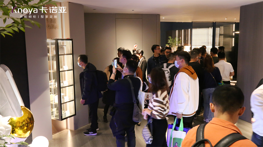 卡诺亚“四驱”并进亮相广州定制家居展 卡诺亚“四驱”并进亮相广州定制家居展